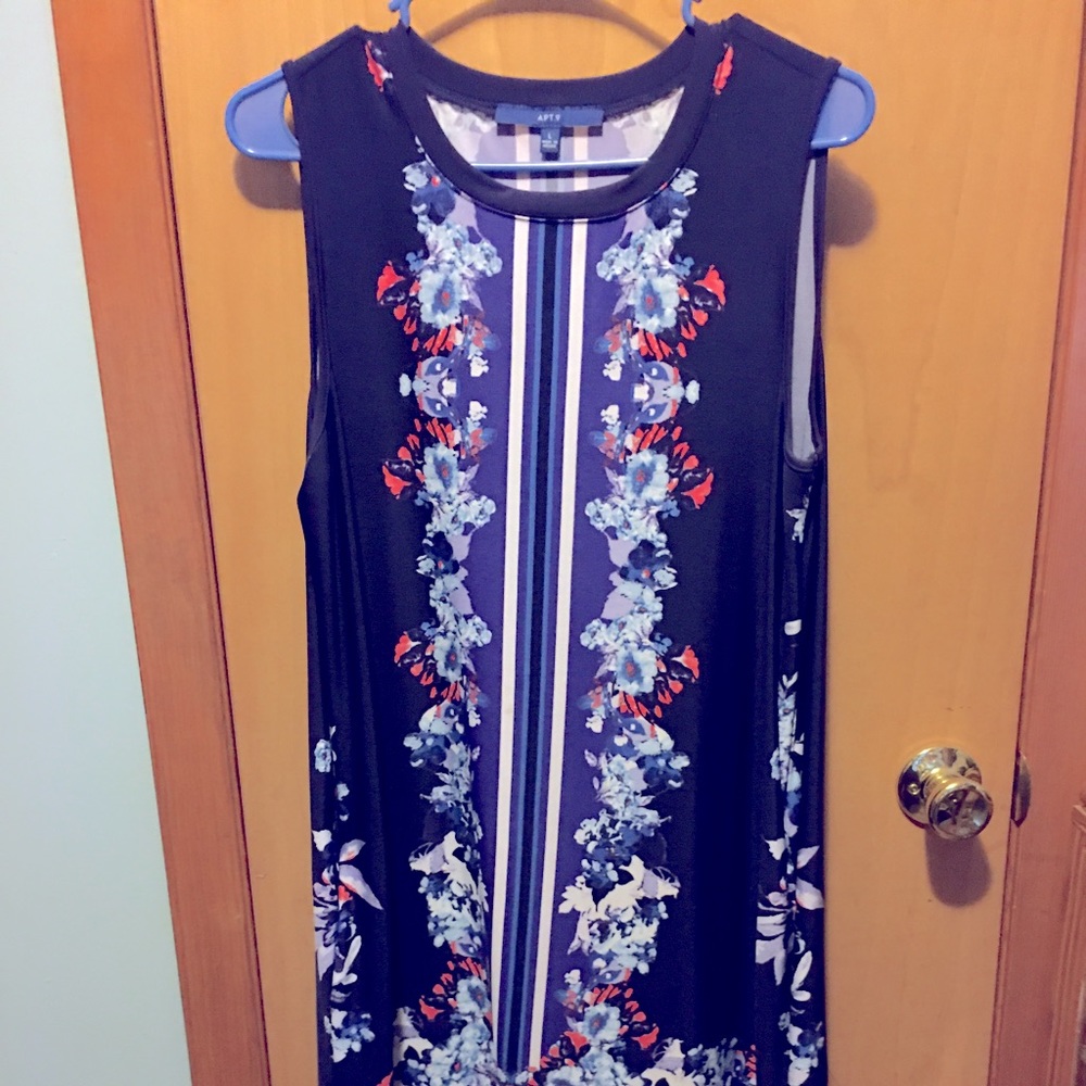 APT 9  size L Swing Dress